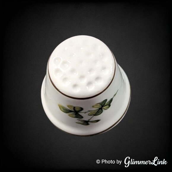 VTG Royal Tara Three Leaf Clover Irish Fine Bone China Galway Ireland Thimble - Picture 5 of 7